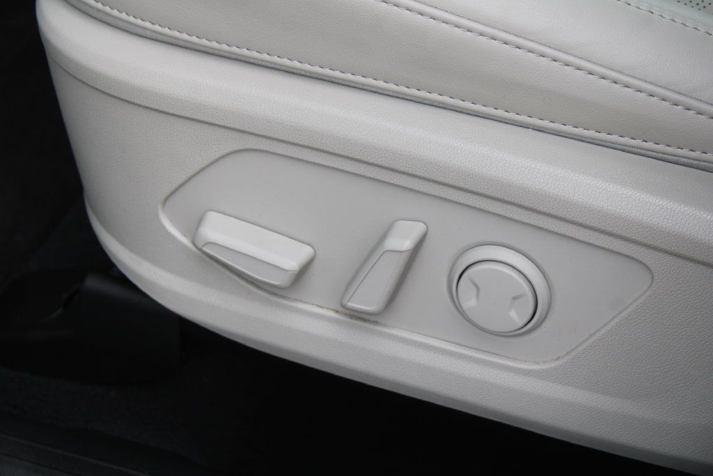 Certified 2023 Kia Sorento EX w/ Panoramic Sunroof Package FWD image 25