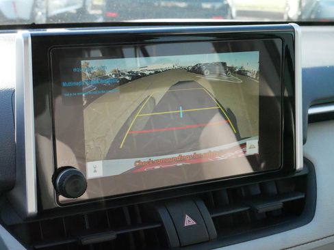 Certified 2025 Toyota RAV4 XLE image 30