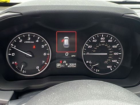 Certified 2025 Subaru Crosstrek 2.0i Premium AWD/4WD image 17