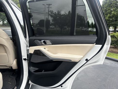 Used 2021 BMW X5 sDrive40i w/ Premium Package RWD image 29