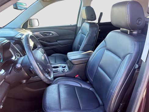 Used 2018 Chevrolet Traverse Premier w/ Driver Confidence II Package image 24
