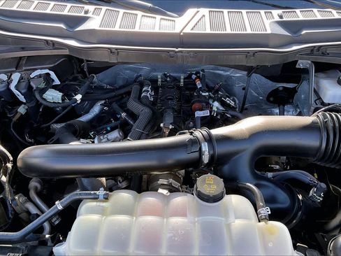 Certified 2024 Ford F150 XLT w/ Equipment Group 302A MID image 31