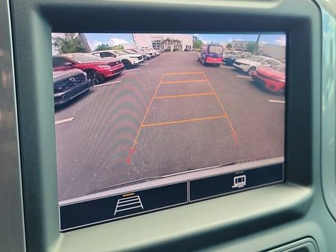 Used 2022 Chevrolet Silverado 1500 Custom image 22