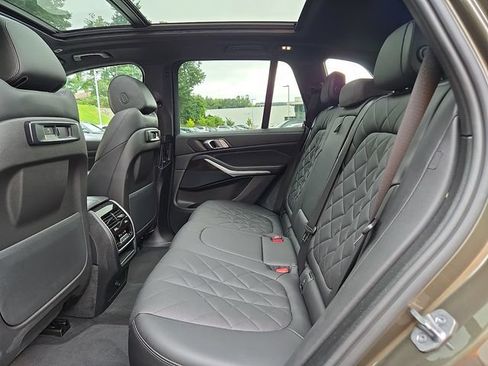 Used 2023 BMW X5 xDrive40i w/ M Sport Package AWD/4WD image 10