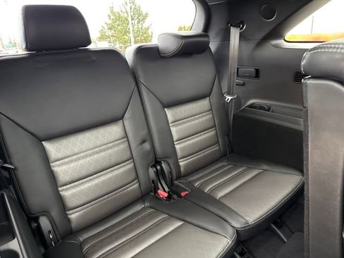 Used 2018 Kia Sorento SX image 12