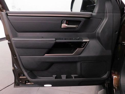 Used 2025 Toyota Tundra Limited image 18