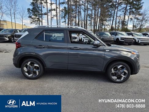 New 2026 Hyundai Venue SEL image 11