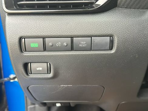 Used 2025 Nissan Sentra SV FWD image 20