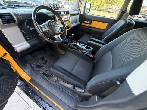 Used 2010 Toyota FJ Cruiser 4WD image 28