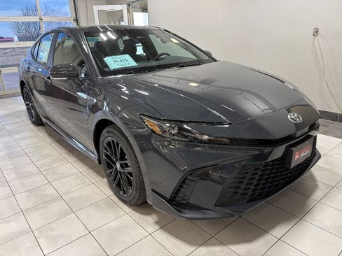 New 2026 Toyota Camry SE AWD/4WD image 5