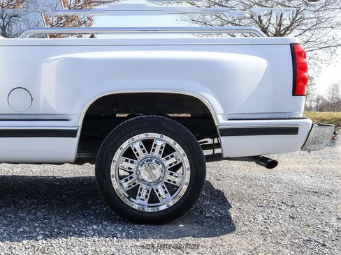 Used 1989 Chevrolet Silverado 1500 2WD Regular Cab image 5