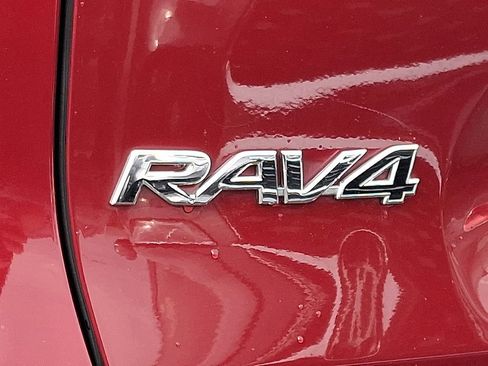 Used 2024 Toyota RAV4 XLE Premium w/ Weather Package AWD/4WD image 10
