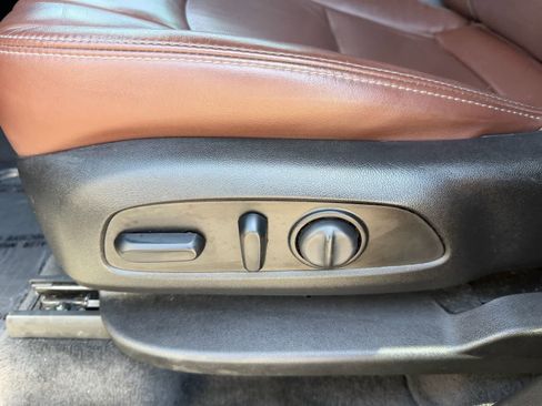 Used 2019 Buick Enclave Avenir w/ Avenir Technology Package AWD/4WD image 22