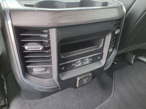 Used 2025 RAM 1500 Laramie image 27
