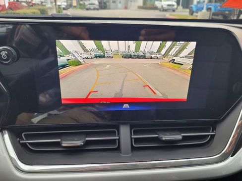 New 2026 Chevrolet Trax LT image 9