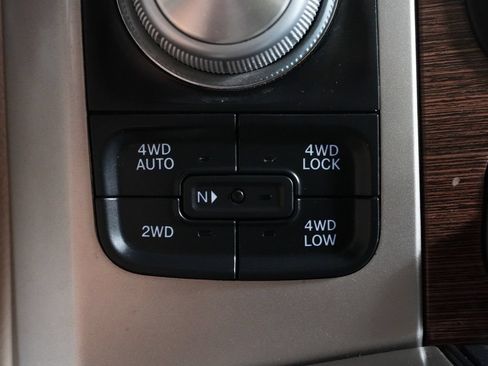 Used 2017 RAM 1500 Laramie w/ Convenience Group AWD/4WD image 24