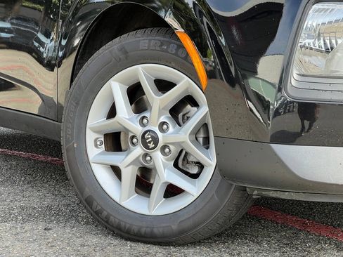 Used 2020 Kia Soul S FWD image 2