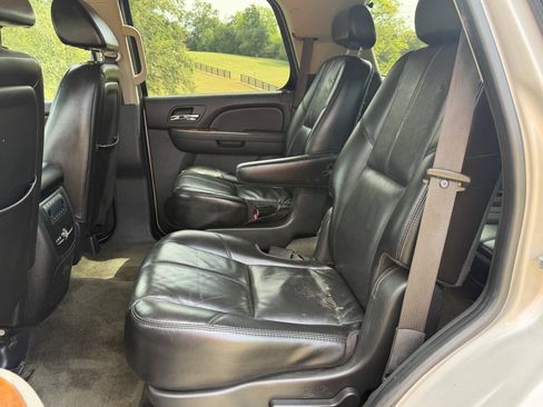 Used 2007 Chevrolet Tahoe LTZ w/ LTZ Preferred Equipment Group AWD/4WD image 29