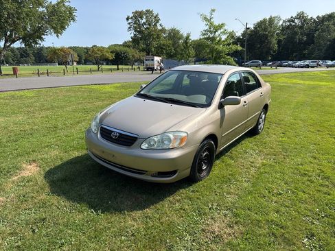 Used 2005 Toyota Corolla LE w/ Audio Value Pkg FWD image 5