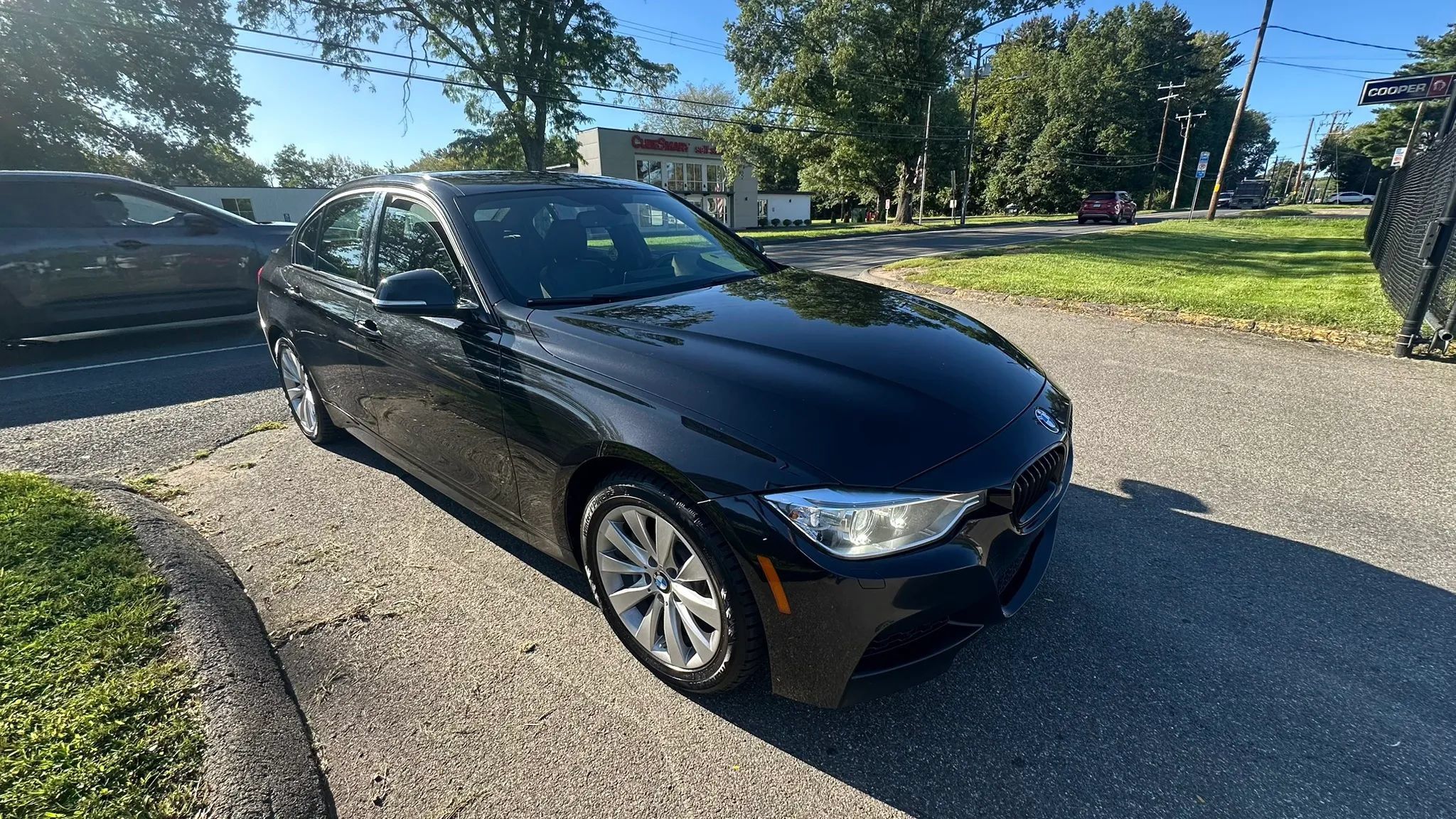 Used 2013 BMW 335i xDrive Sedan AWD/4WD image 3