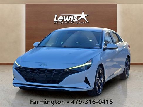 Used 2023 Hyundai Elantra SEL w/ Convenience Package image 1