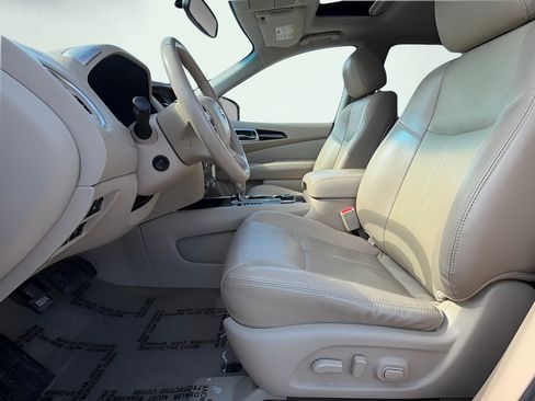 Used 2015 Nissan Pathfinder Platinum w/ Cargo Package FWD image 16