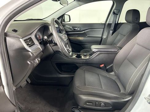 Used 2023 GMC Acadia SLE w/ Driver Convenience Package FWD image 12