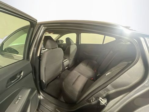 Used 2025 Nissan Altima 2.5 SV FWD image 12