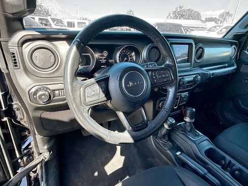 Used 2021 Jeep Wrangler Unlimited Sport image 12