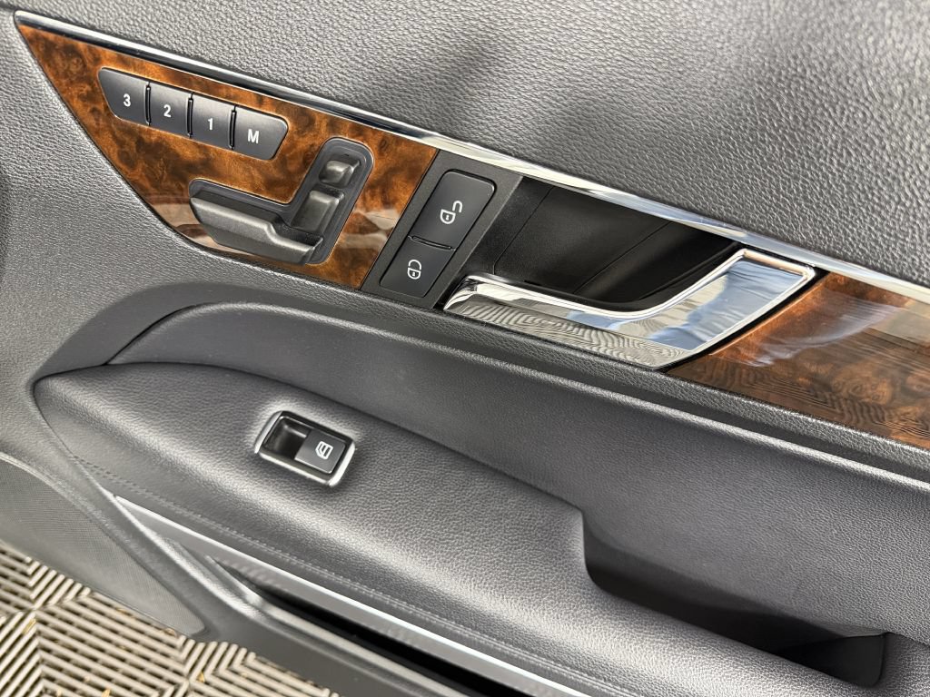 Used 2013 Mercedes-Benz E 350 Cabriolet image 54