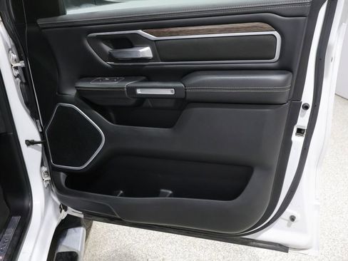 Used 2020 RAM 1500 Laramie AWD/4WD image 25