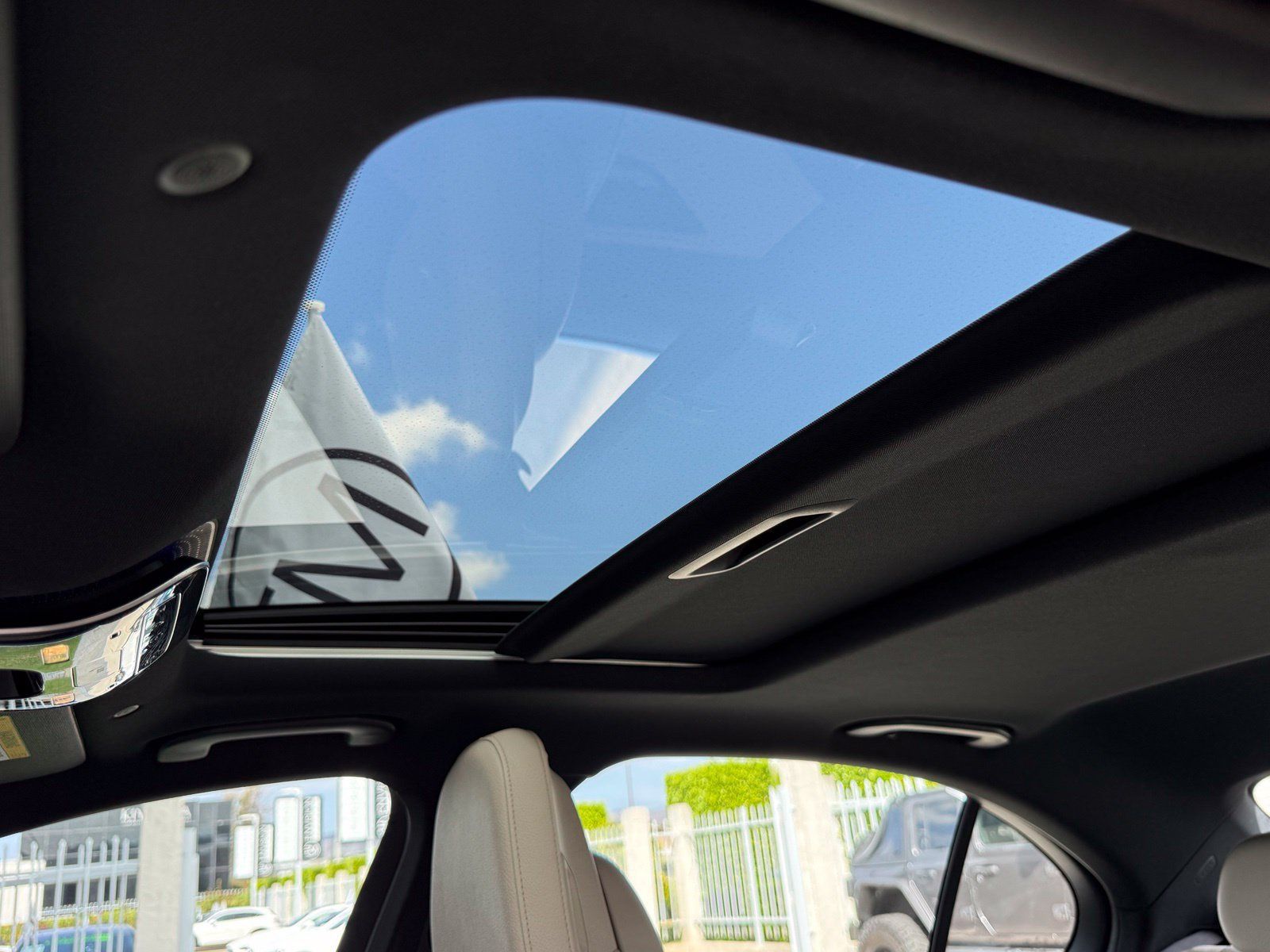 Used 2024 Mercedes-Benz C 300 Sedan image 29