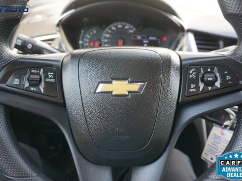 Used 2020 Chevrolet Trax LS w/ Tint and Cruise Package AWD/4WD image 33