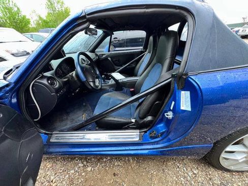 Used 1999 MAZDA MX-5 Miata RWD image 21