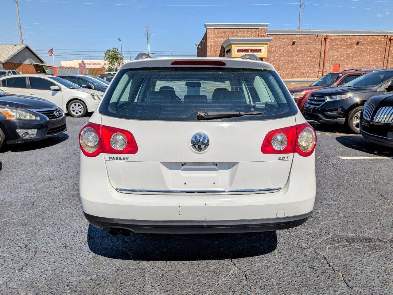 Used 2008 Volkswagen Passat 2.0T FWD image 19