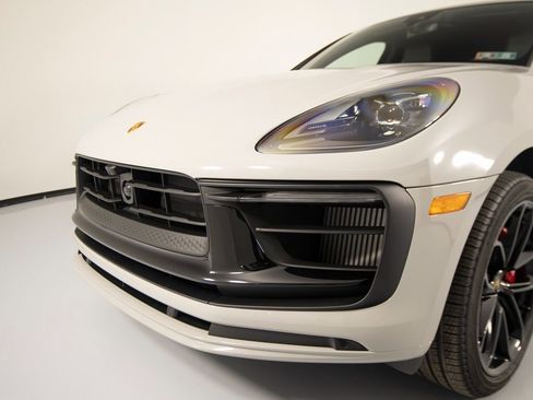 New 2026 Porsche Macan GTS image 45