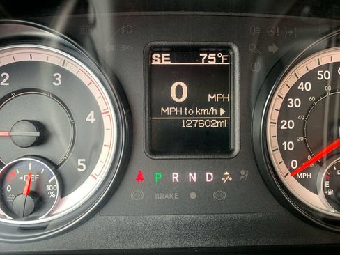 Used 2016 RAM 2500 Tradesman w/ Chrome Appearance Group AWD/4WD image 11