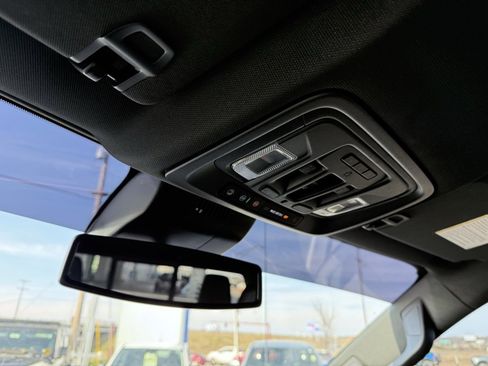 Used 2023 GMC Sierra 1500 AT4 w/ AT4 Preferred Package image 20