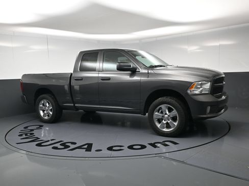 Used 2016 RAM 1500 Express AWD/4WD image 2