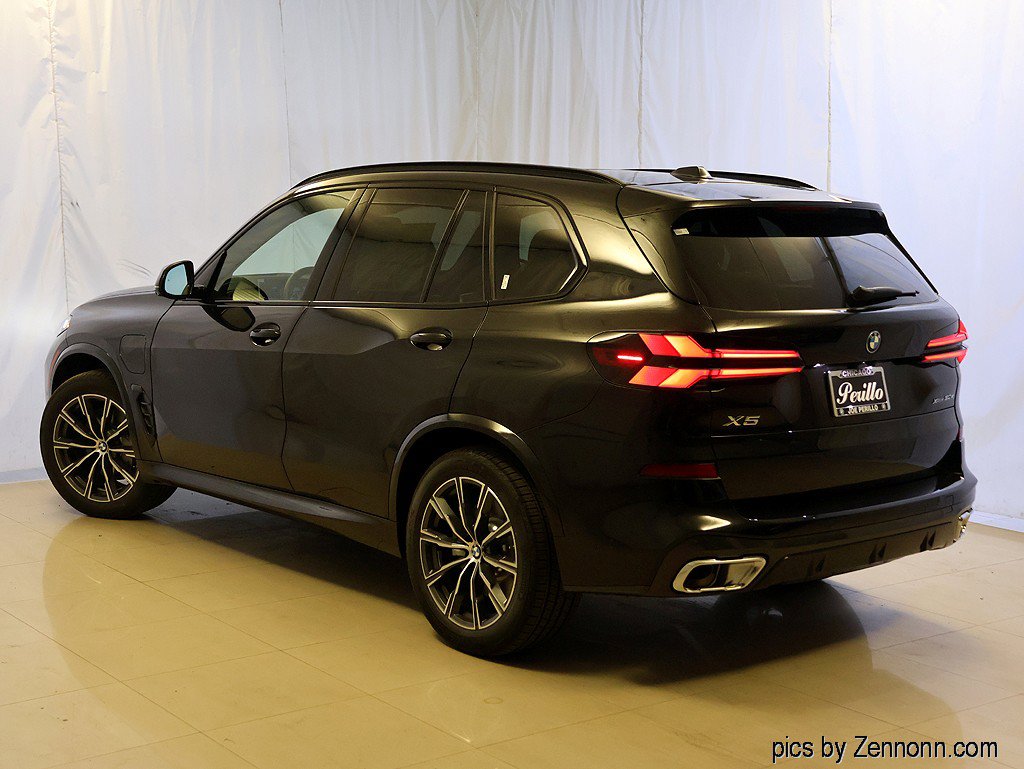 Used 2026 BMW X5 xDrive50e w/ M Sport Package AWD/4WD image 9