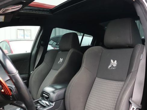 Used 2019 Dodge Charger Scat Pack w/ Navigation & Travel Group image 11