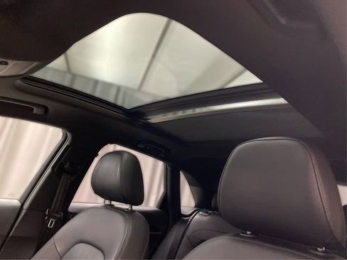 Used 2015 Audi Q3 2.0T Prestige w/ Prestige Package image 26