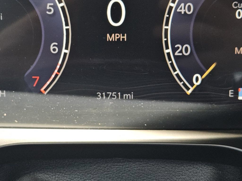 Used 2025 Jeep Grand Cherokee Altitude AWD/4WD image 21