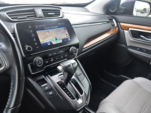 Used 2018 Honda CR-V Touring image 16