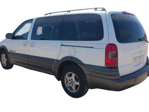 Used 2004 Pontiac Montana Extended w/ Climate Package FWD image 3