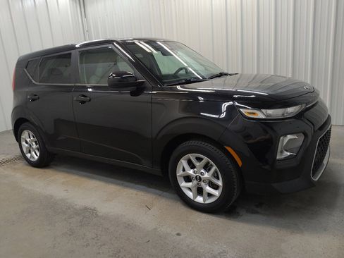 Used 2020 Kia Soul S image 11