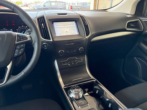 Used 2019 Ford Edge SEL FWD image 17