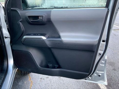 Used 2022 Toyota Tacoma SR5 image 22