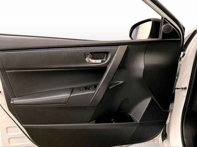 Used 2018 Toyota Corolla SE w/ Body Protection Package FWD image 22