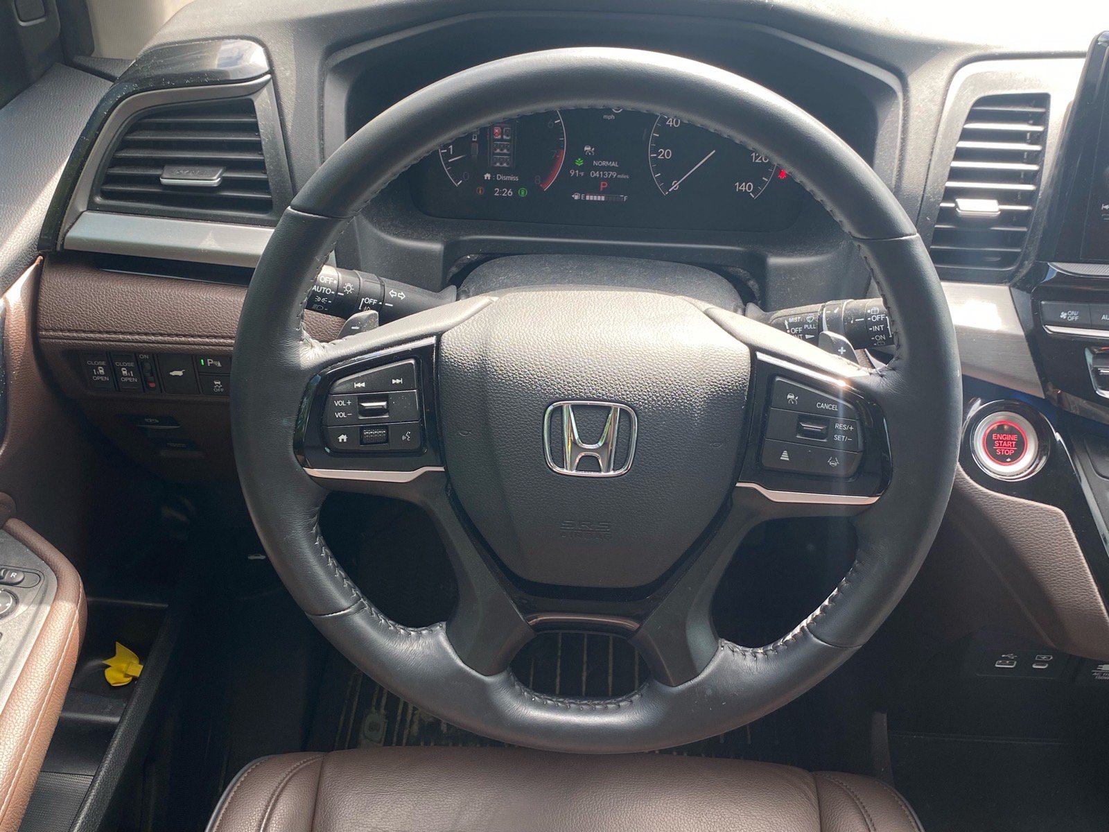 Used 2025 Honda Odyssey Touring image 4